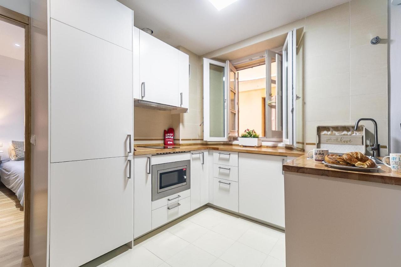 Central Malaga Apartment At Mitjana Plaza Екстер'єр фото
