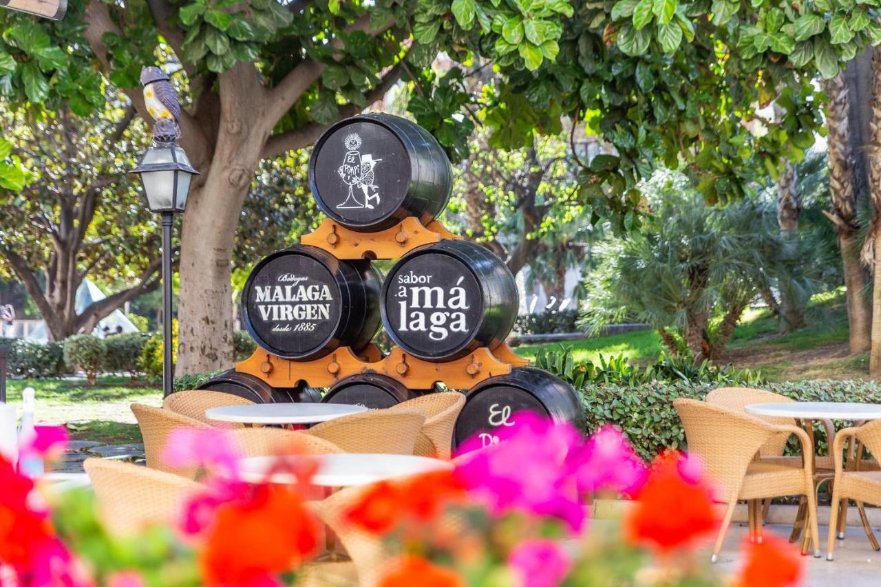 Central Malaga Apartment At Mitjana Plaza Екстер'єр фото